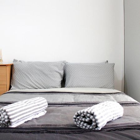 Large Studio Garden Flat On Golders Green Road لندن المظهر الخارجي الصورة