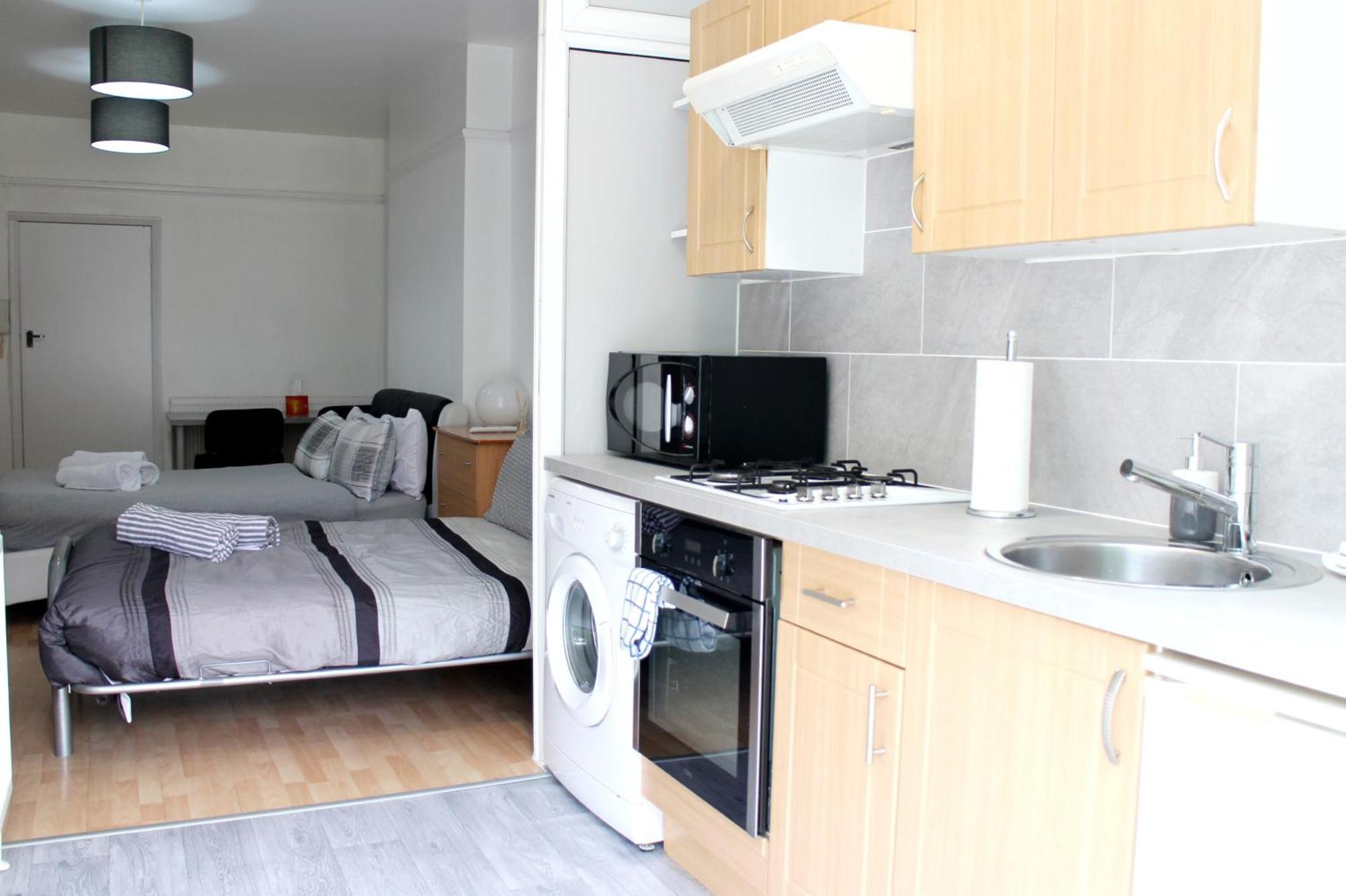 Large Studio Garden Flat On Golders Green Road لندن المظهر الخارجي الصورة